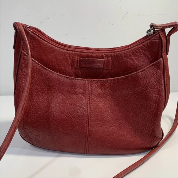 Fossil Red Morgan Pebbled Leather Zip Up Crossbody Shoulder Bag Purse Pockets - Picture 3 of 12